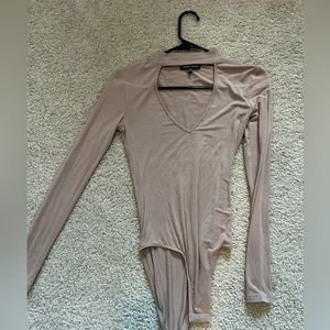 Kendall & Kylie Tan Long Sleeve Bodysuit w/ Cutout